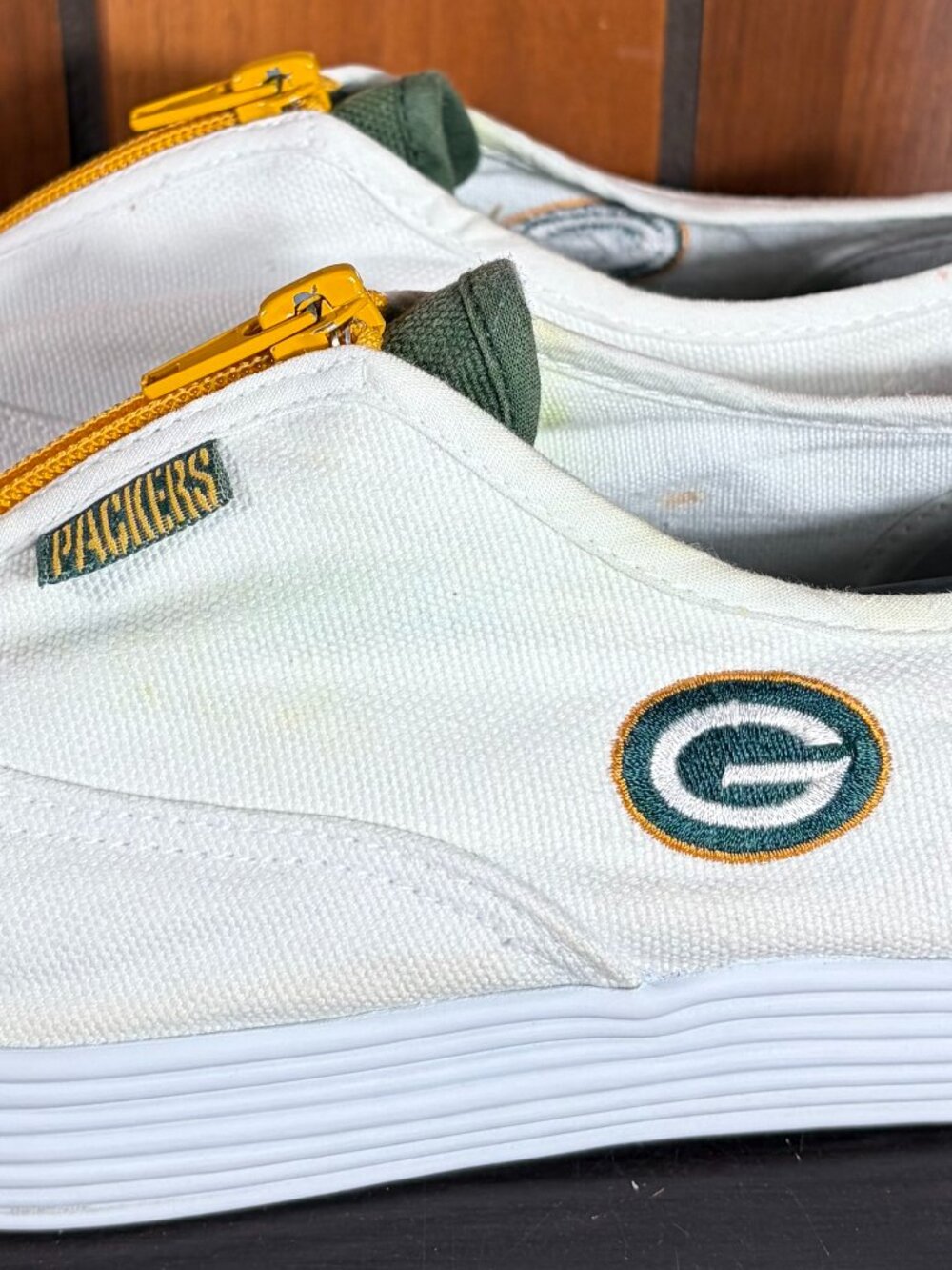 Vintage Green Bay Packers Womens Shoes Size 8 Rare Canvas Slip-On Zip Tongue